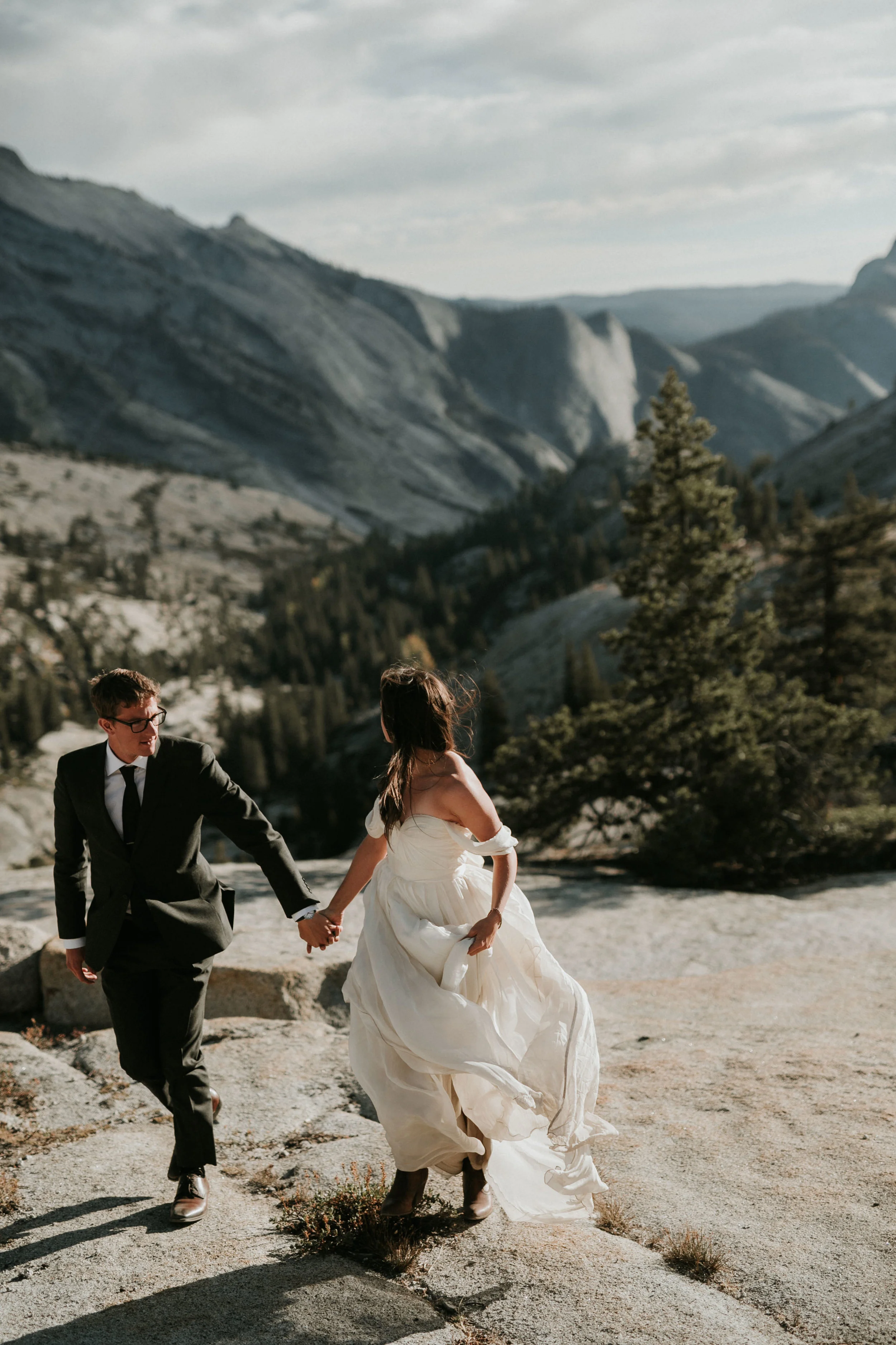 Yosemite Elopement, California Wedding- Grace and Jaden Photography- Shannon and Ian (24).jpg