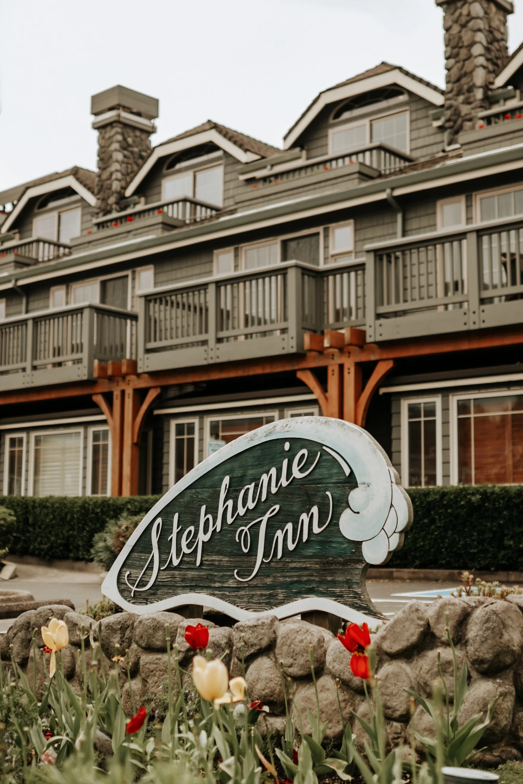 Cannon Beach Oregon Elopement The Stephanie Inn Wedding