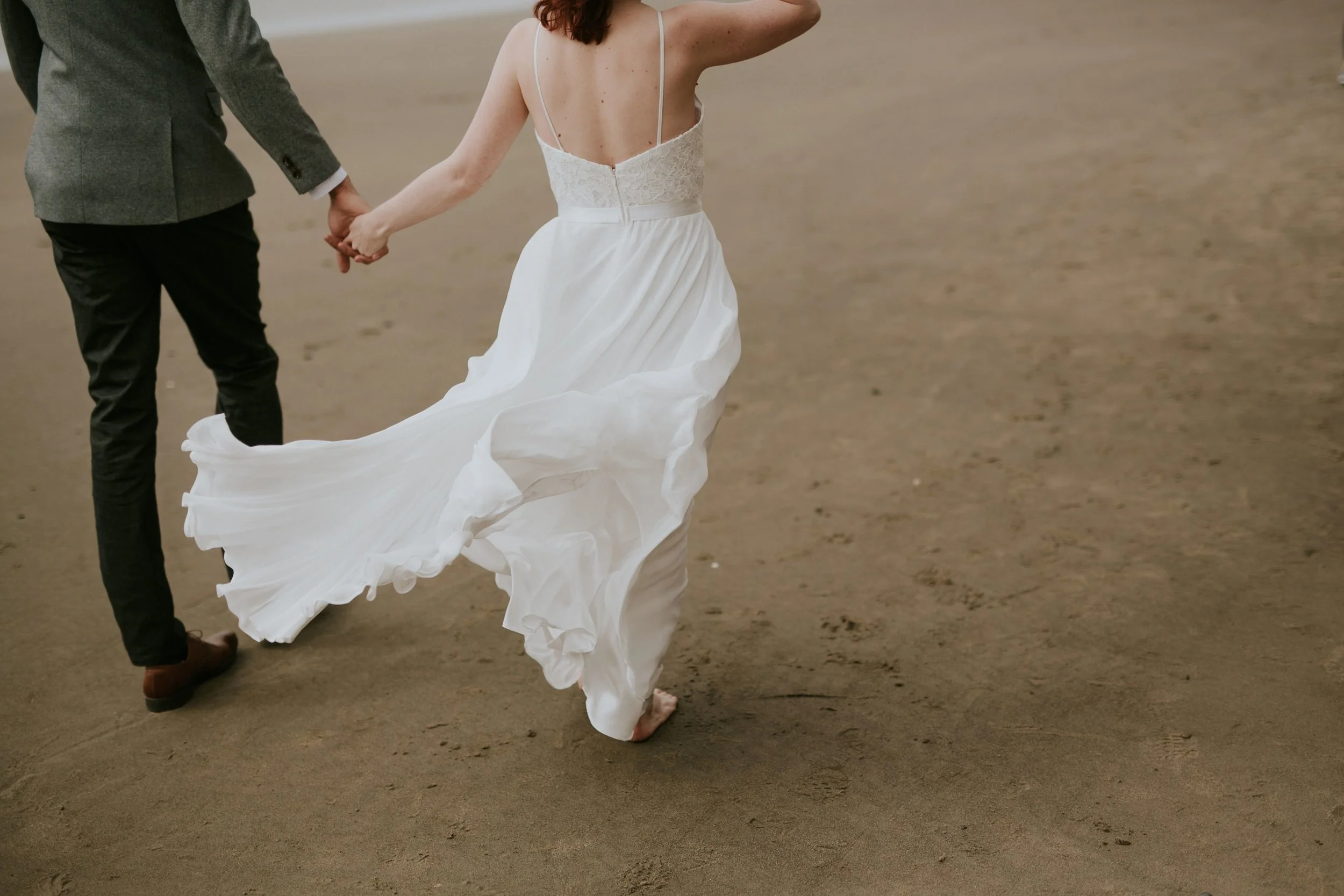 Hug Point, Oregon Intimate Elopement- The soft Season Photography