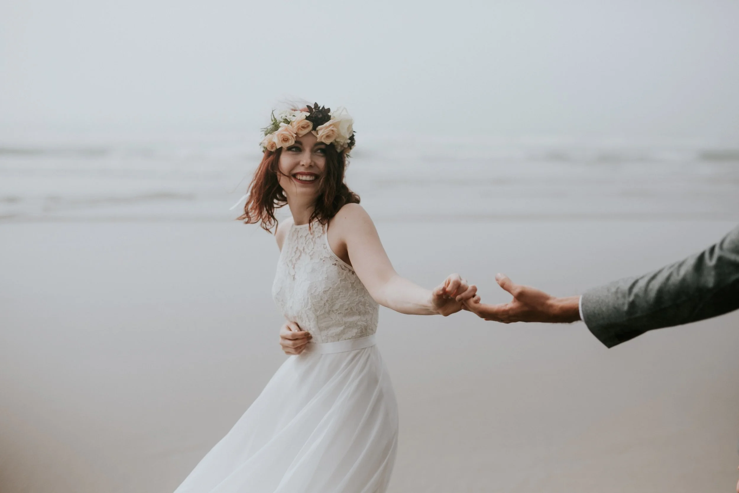 Hug Point, Oregon Intimate Elopement- The soft Season Photography