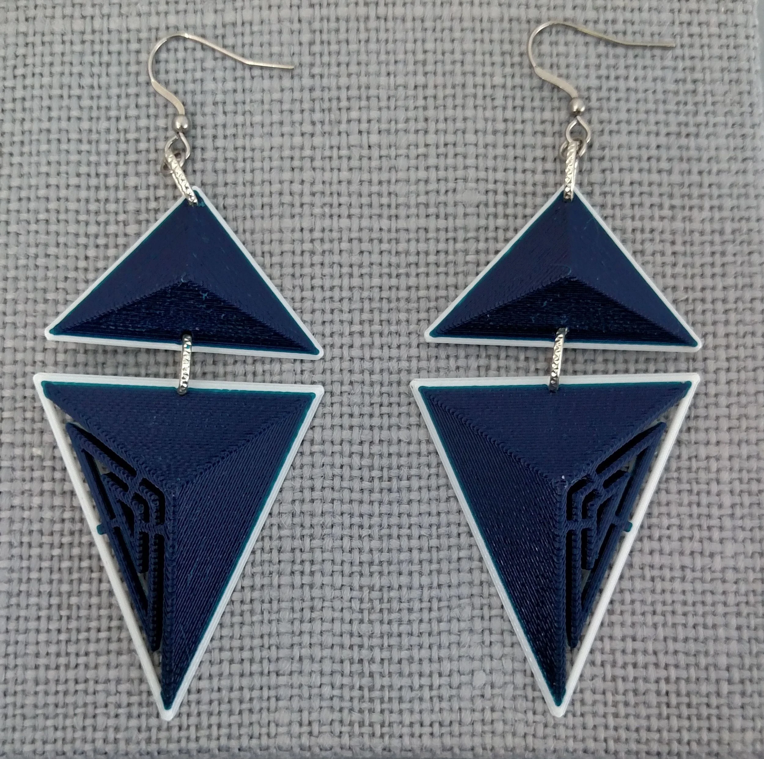 Geo Bold - Blue NAVY with White Border PLA burlap.jpg