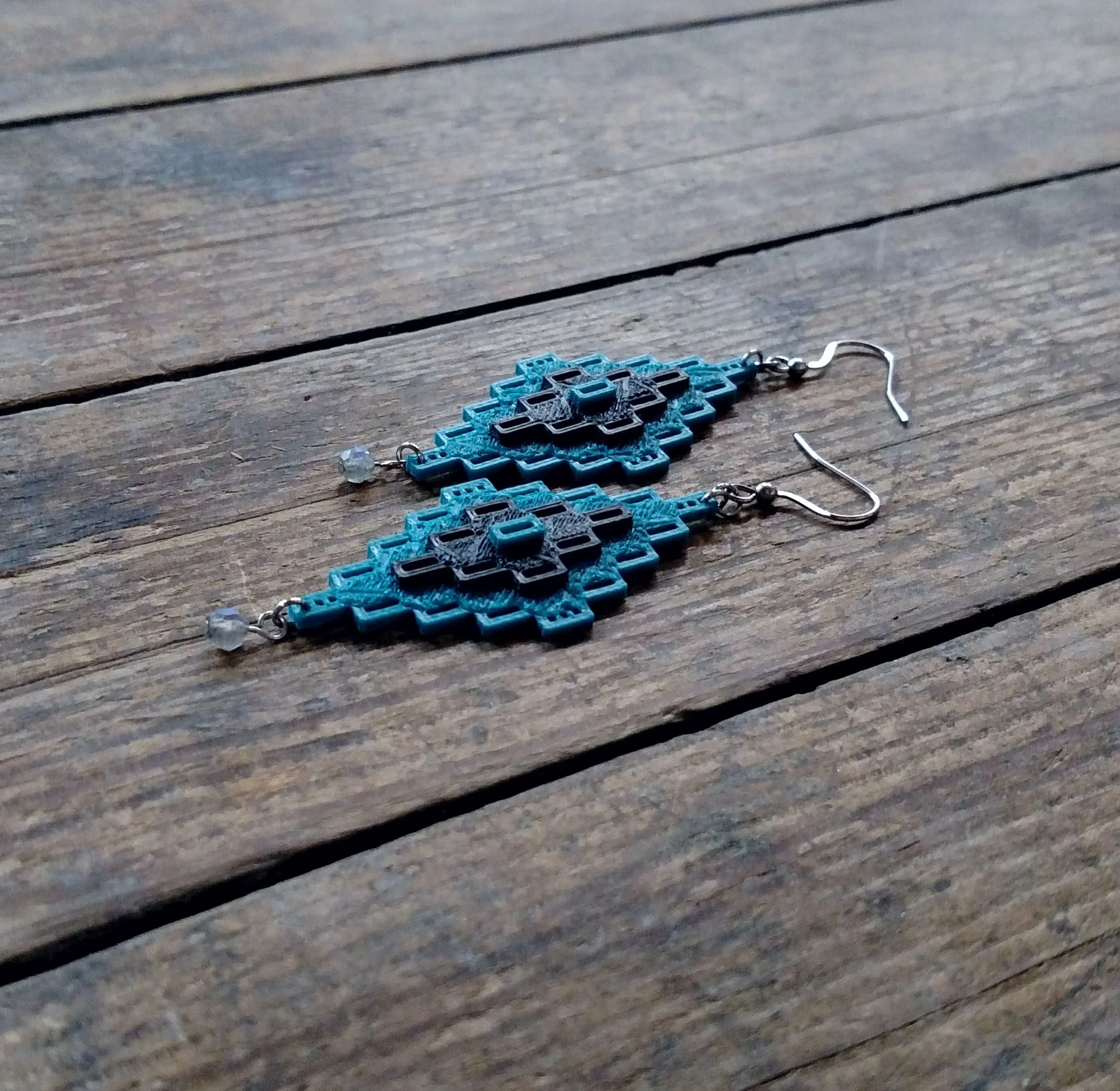 8 BIT Pyramid Dark Teal BLACK aide.jpg