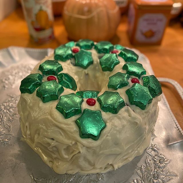 Iced my first cake 🎂🎄