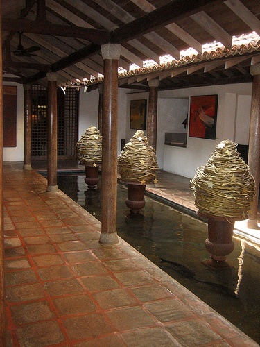 0adc688eef1e09ce3d3af592d779ec01--gallery-cafe-room-interior.jpg