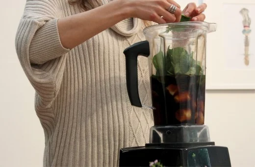 Captures of Yoga & Superfood Smoothies Workshop