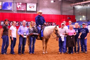 Tim McQuay and Nuthin But Hollywood (owned by Dave Silva), Champions in the Spooks Gotta Whiz Developing Horse Futurity L4
