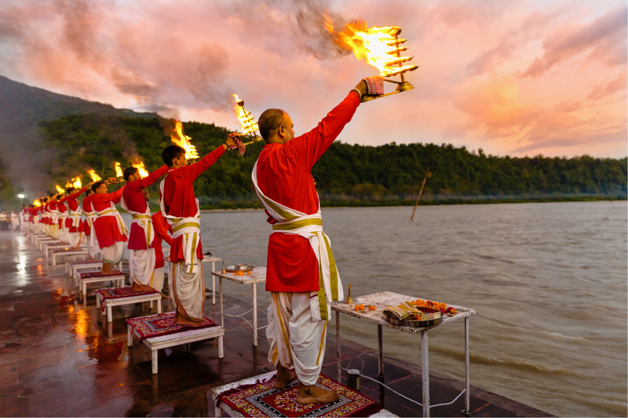 Evening Mantra Ceremony to honor the Divinity of River Ganga