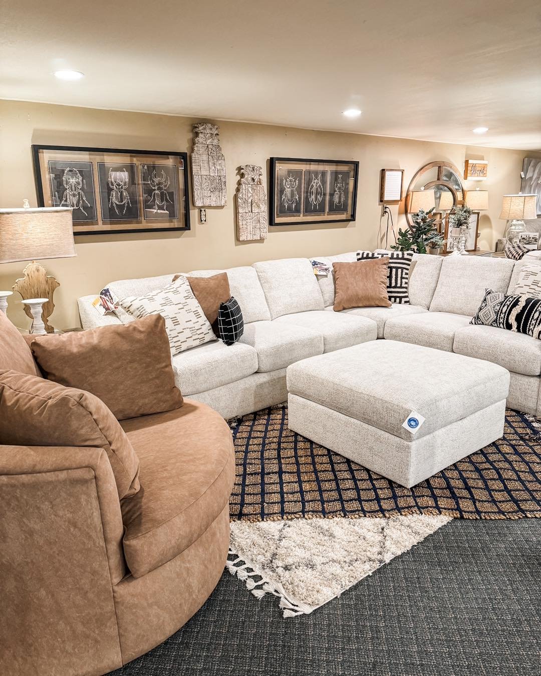 ‼️ NEW ITEM ALERT ‼️ 

Check out this brand new set that just hit our floor! The swivel chair would make for the BEST reading or movie watching spot while the sectional offers up enough sitting space for everyone!

Worried you might not have enough r