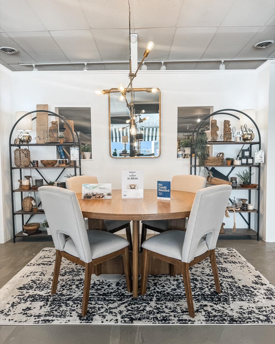 Start out your summer months right with this stunning dining room table 🤩 

We&rsquo;re sure it&rsquo;ll have all your guests saying W-O-W 💥

Stop in today to make it yours! 

Hutch &amp; Home - Love Your Dwelling 🇺🇸
1224 7th Ave. - Beaver Falls,
