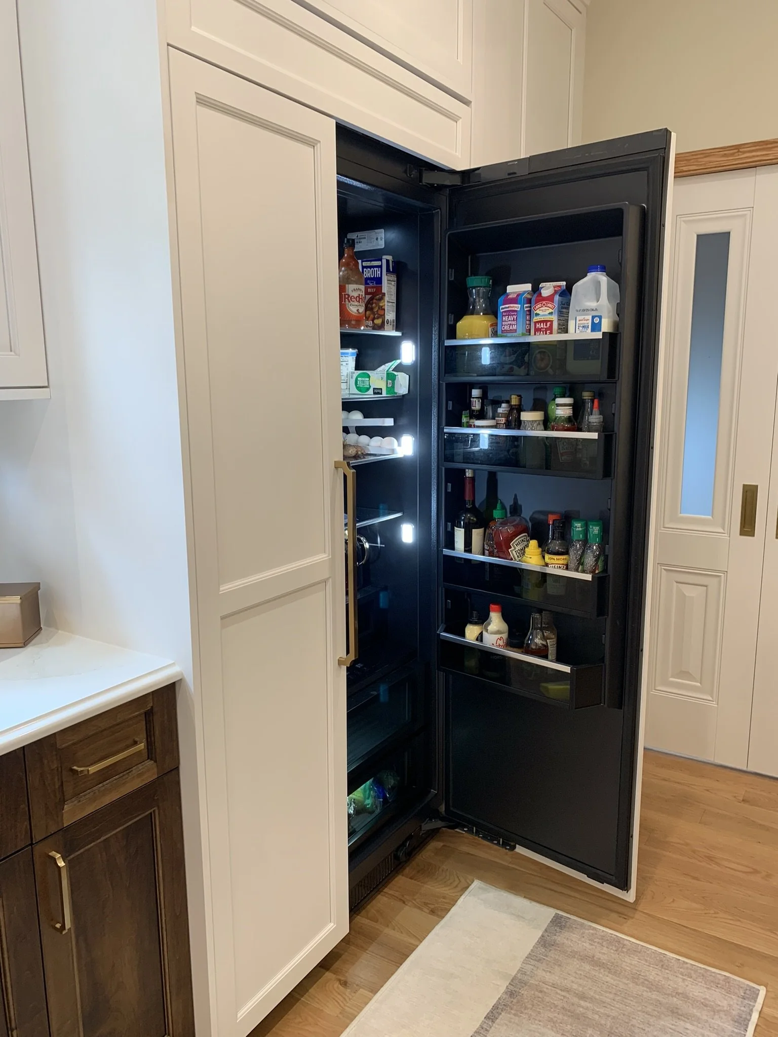 Obsidian Interior by Jenn-Air