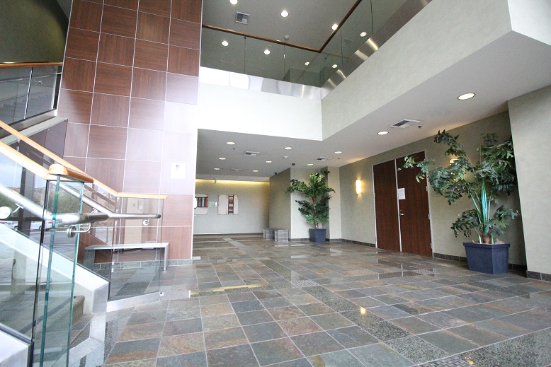 Thousand Oaks Medical Office for Lease - 425 Lobby 4.jpg