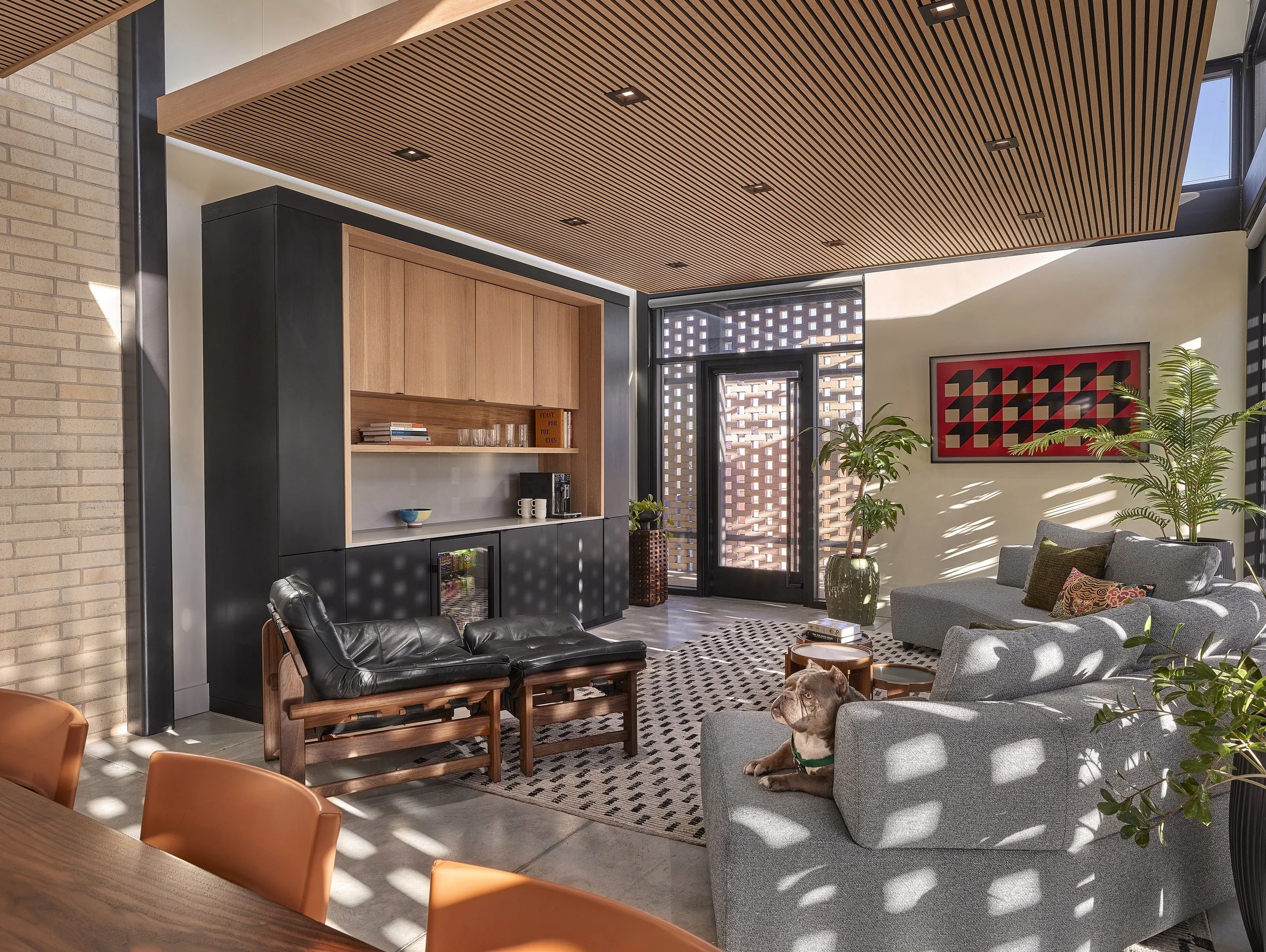 LOWRES 3K - STUDIO - LOUNGE - View 02.jpg