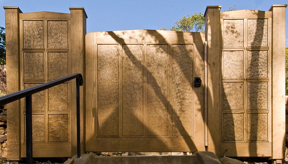 Scalloped Gate 1-005.jpg