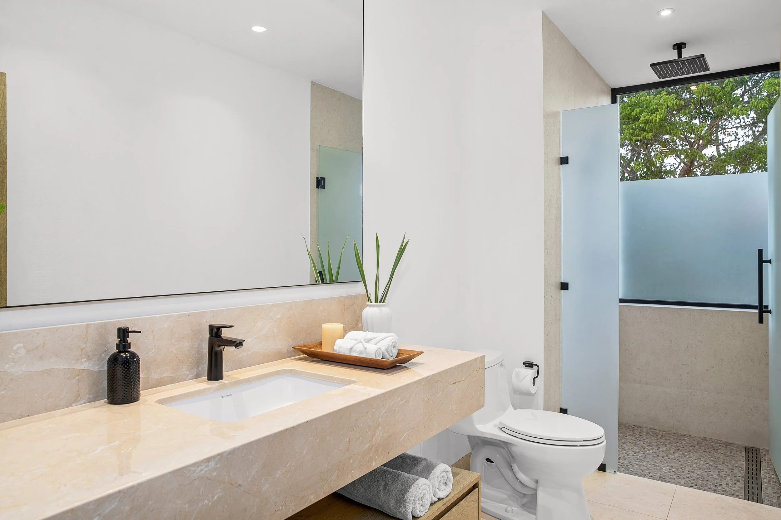 Casa_Southern_Dream_Guest_Bathroom_CC.jpg
