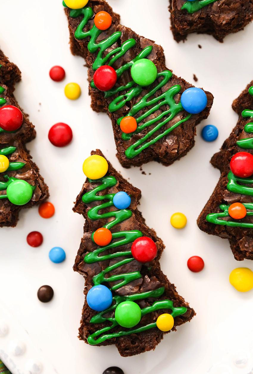 christmas tree brownies decorated with M&M's