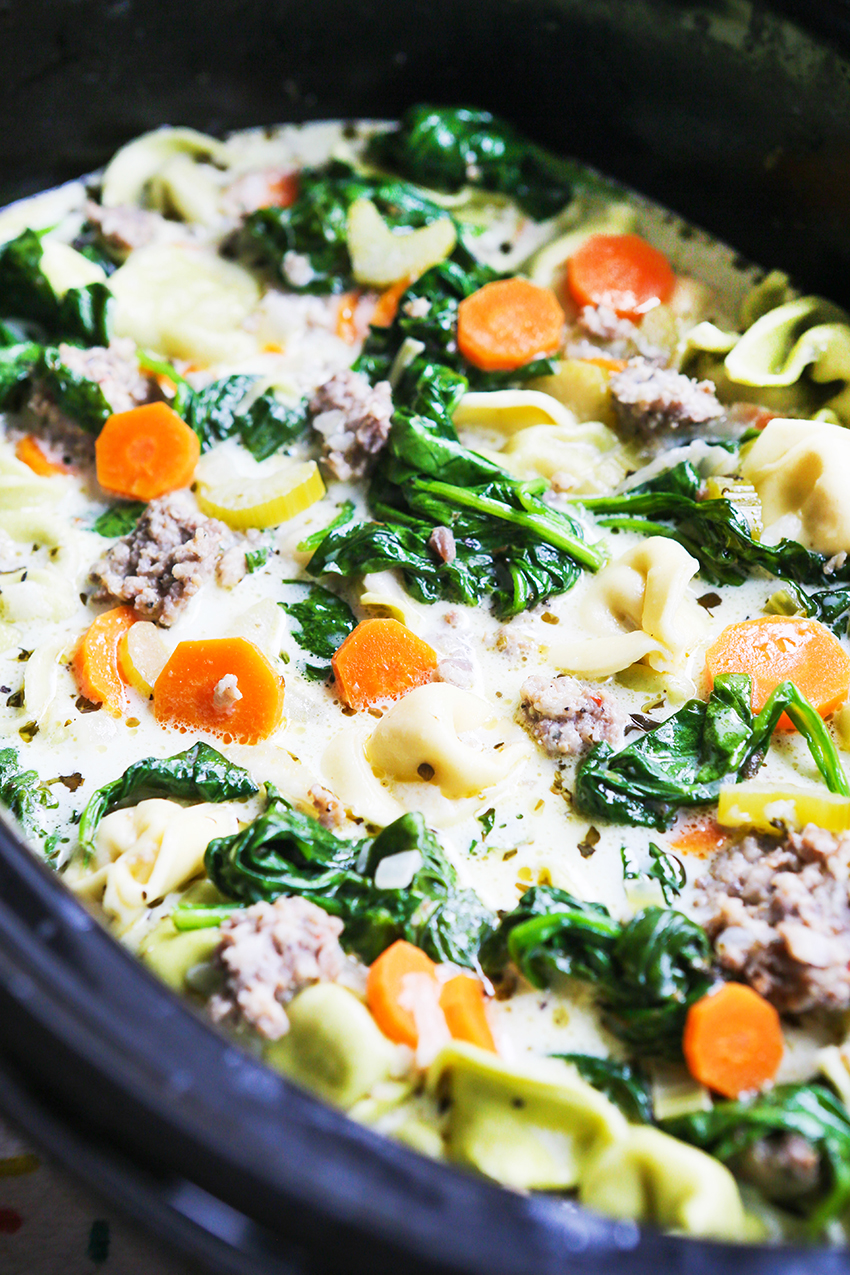 tortellini and spinach soup in a slow cooker