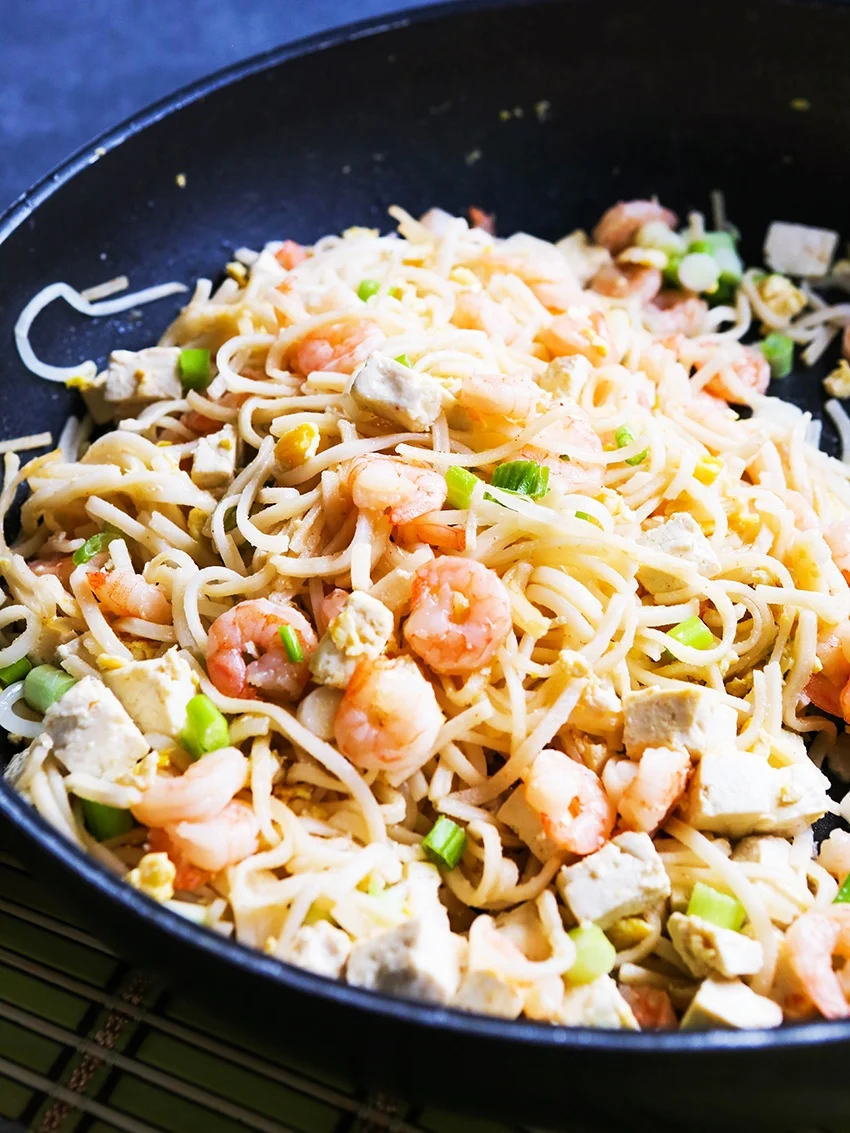 Easy Pad Thai with Shrimp and Tofu Recipe
