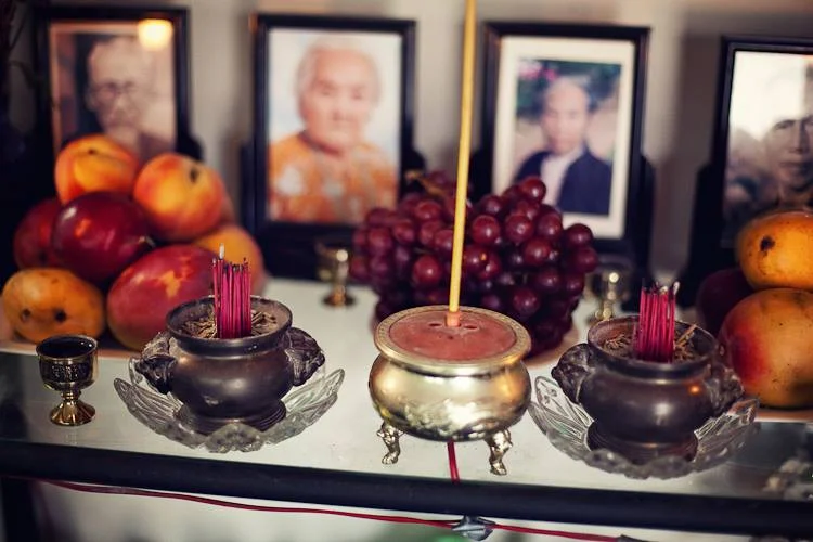 MARIA & TUAN. TEA CEREMONY