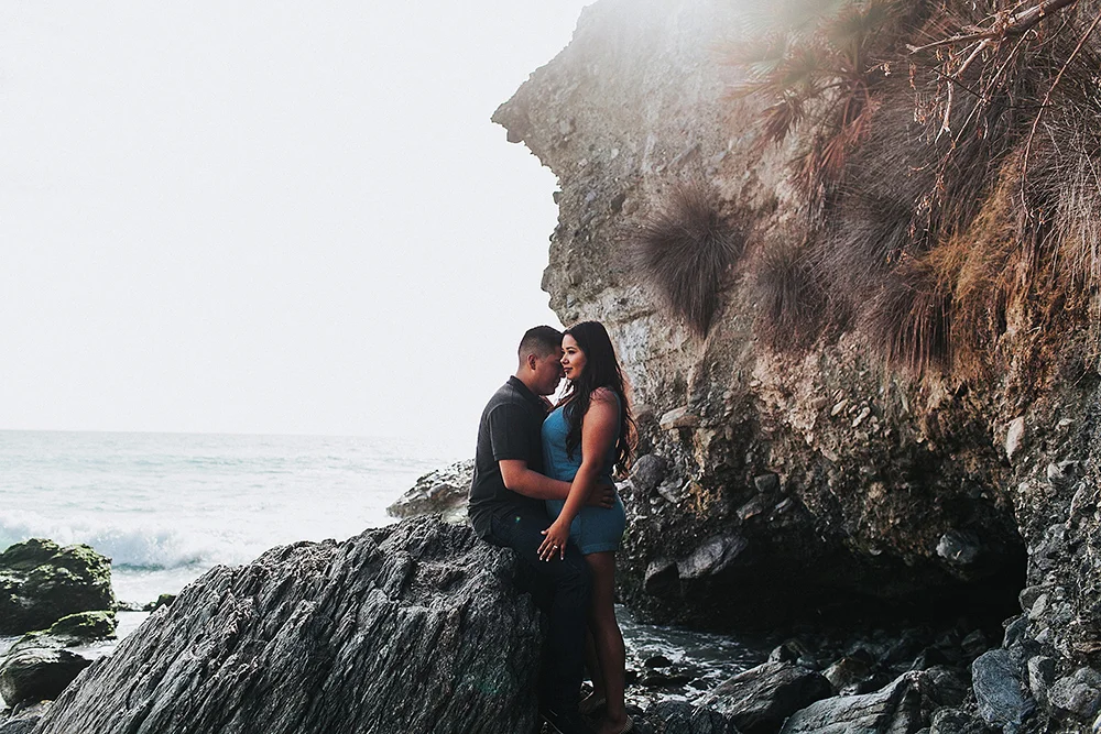 anahi_gustavo_engagement_-00 (13).jpg