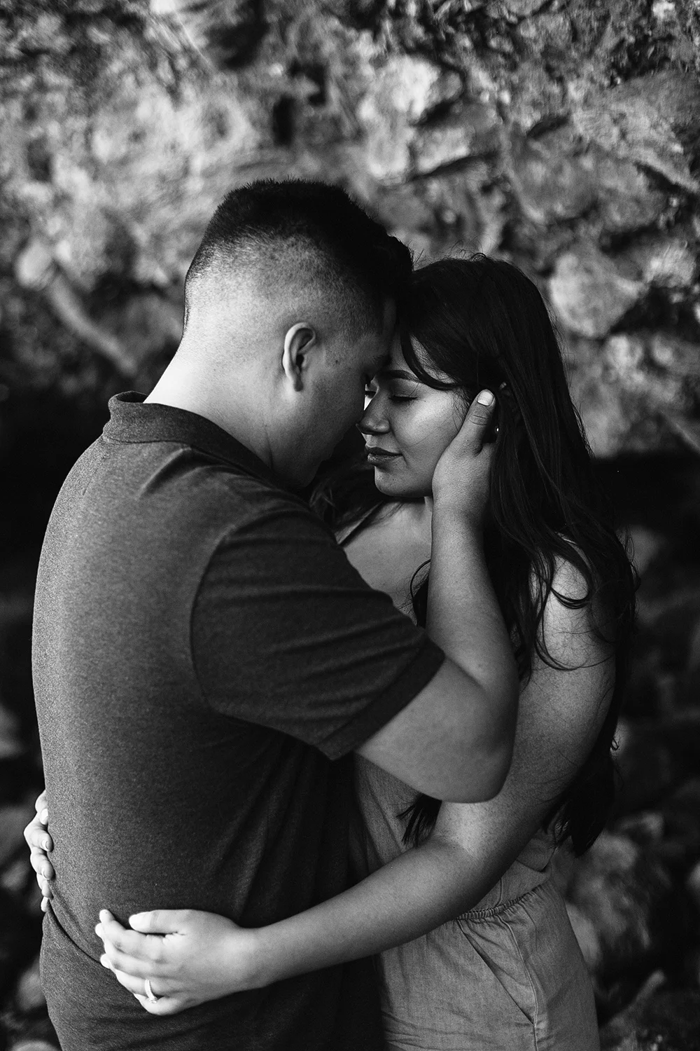 anahi_gustavo_engagement_-00 (14).jpg