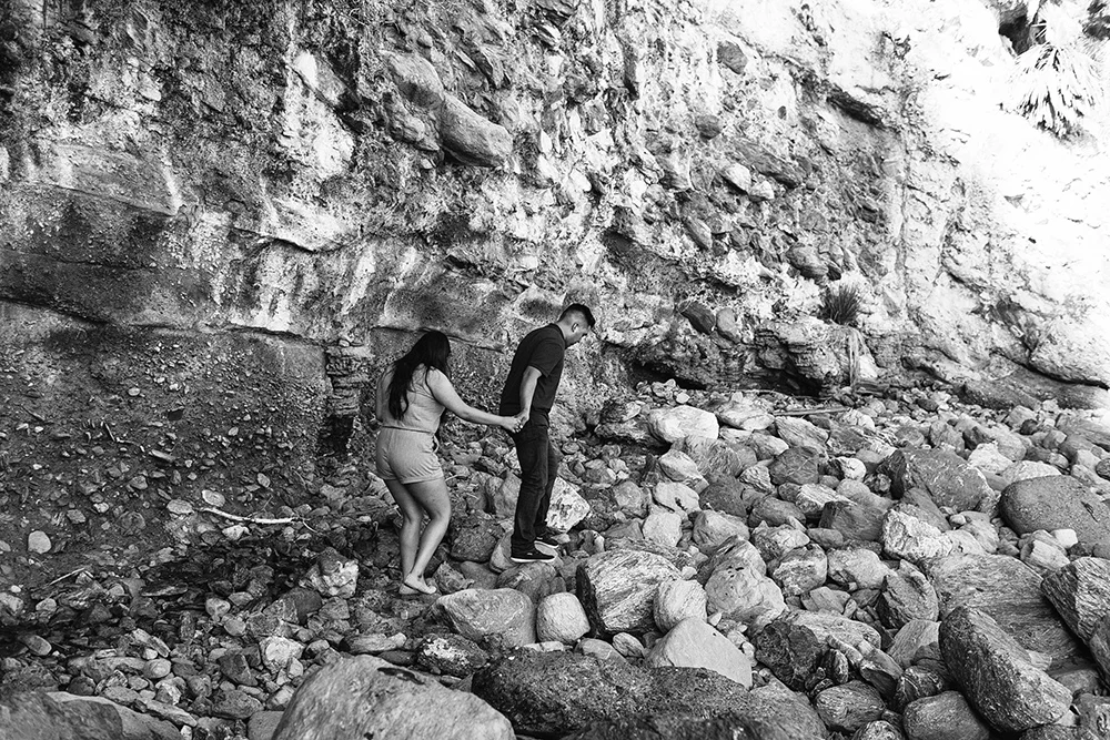 anahi_gustavo_engagement_-00 (21).jpg