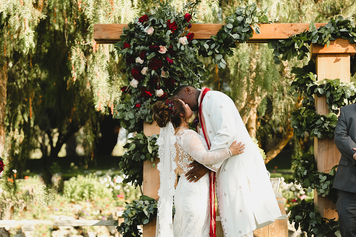 jas_theo_lakeoak_meadows_wedding_-055.jpg