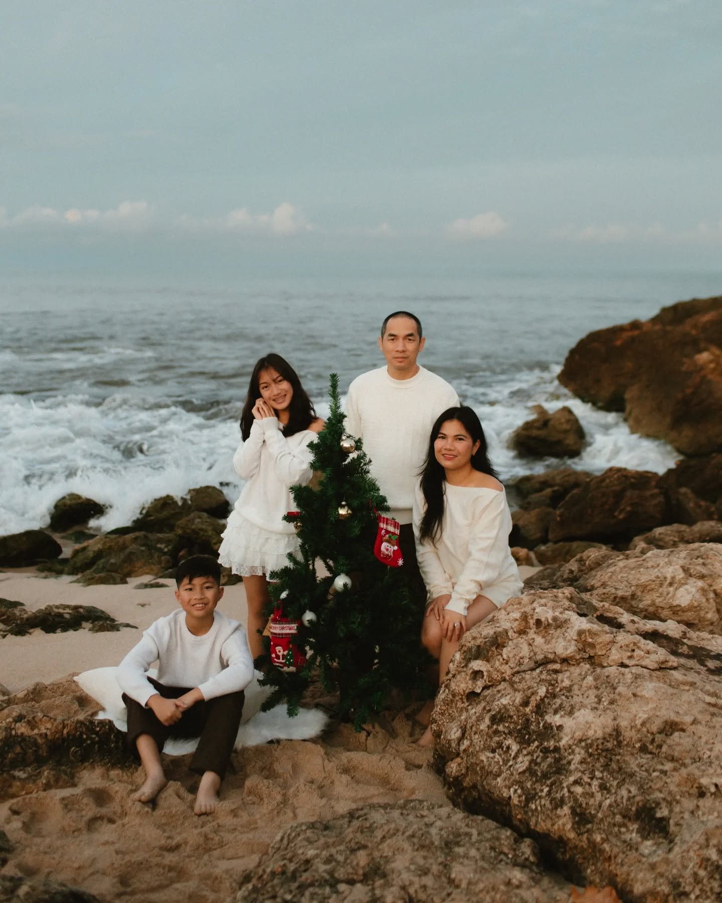 Big thanks to the DePerio family for spending Christmas and New Years with us. They definitely helped ease the holiday humbugs. Holiday seasons are usually hard for me here in Hawaii since I terribly miss friends and family back in California. Not on