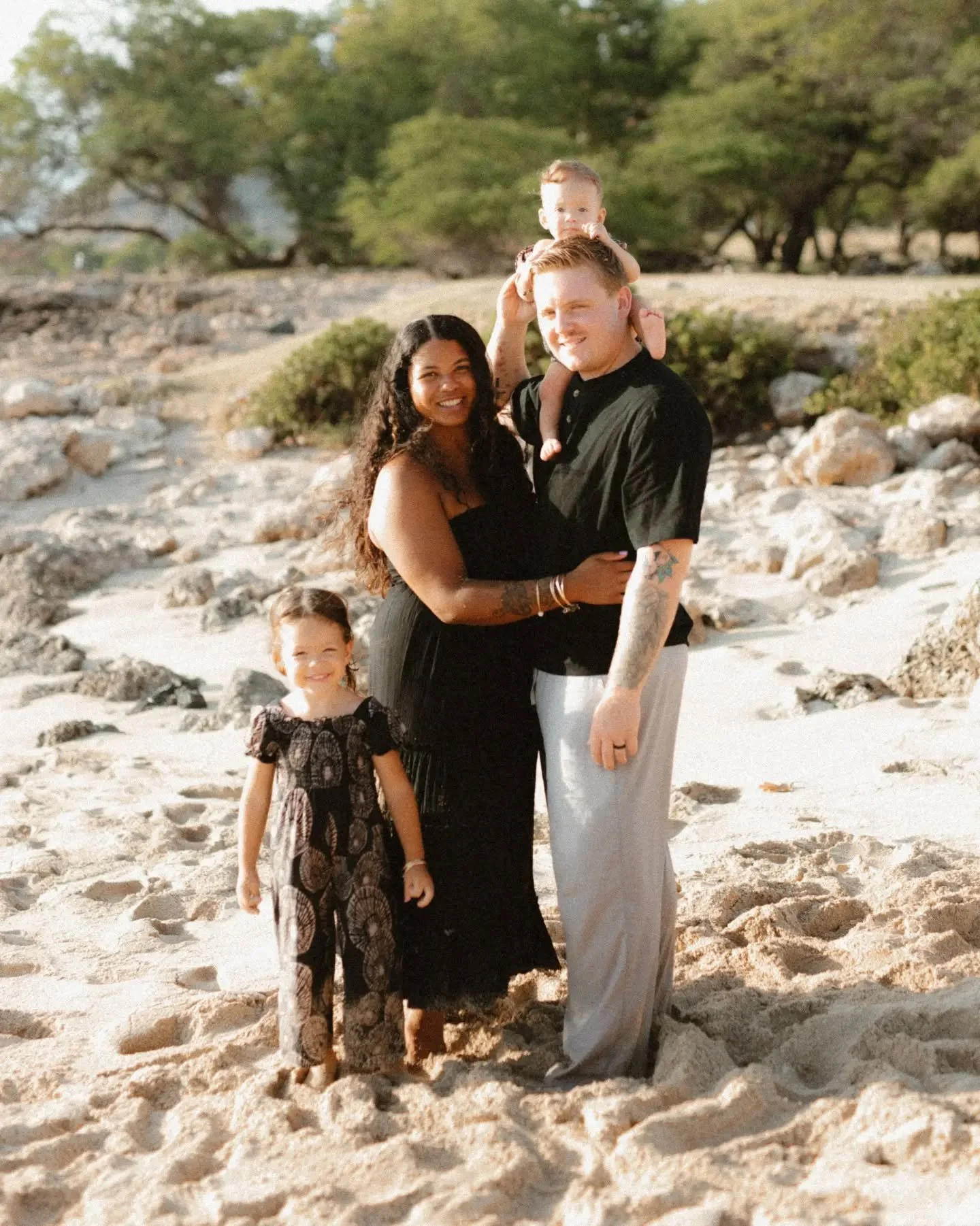 My goal for @ahliaa808 and Logan's family photos wasn't to make it picture perfect. Like the photos in the picture frame you find at Target. My goal was to take photos that feel like how their family would be if there were no cameras around. A touch 