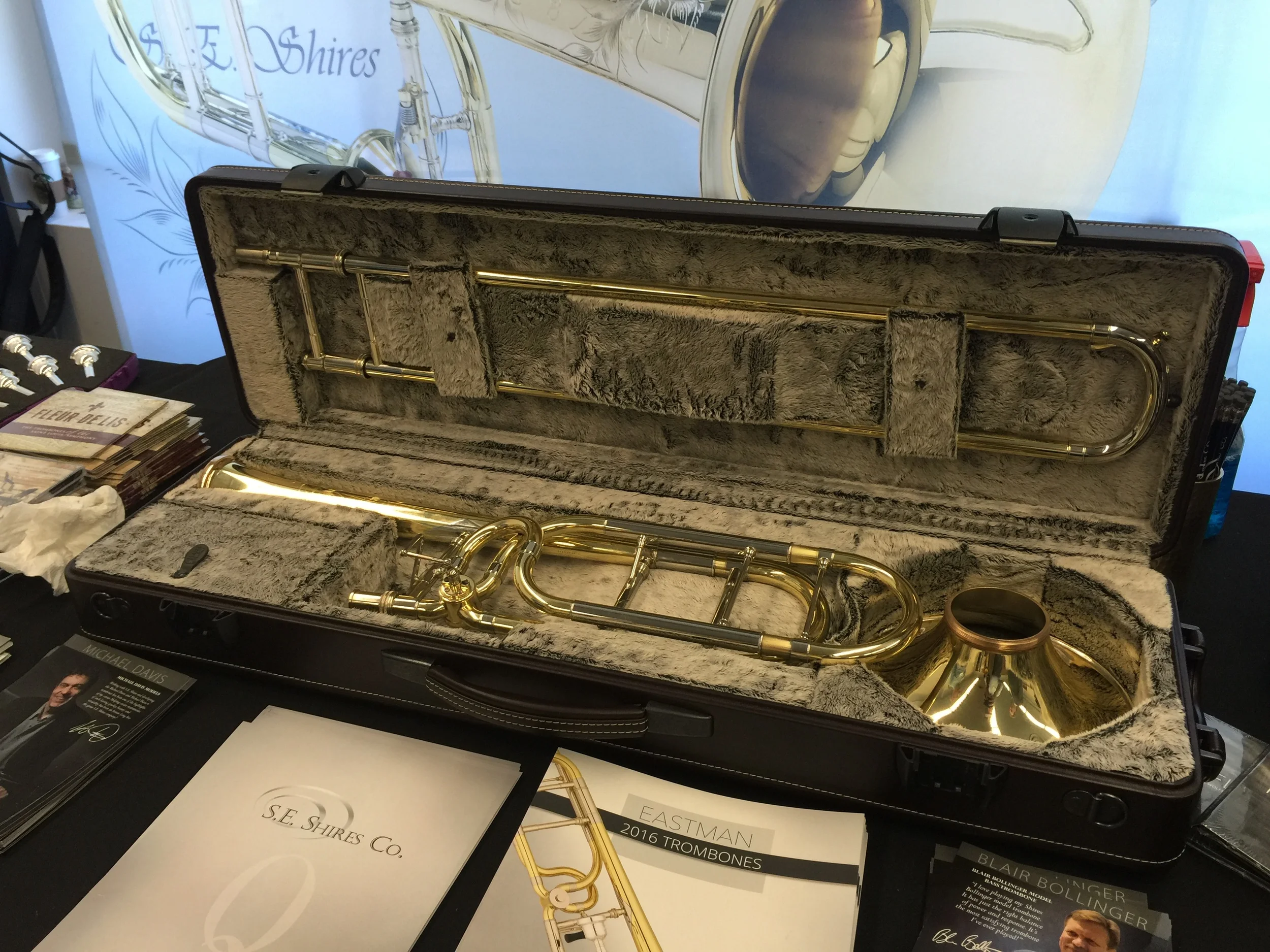 This was a prototype case Shires has developed for their new screw bell tenor trombone option... I was told the final production case will be slightly thicker - but it is still super compact!