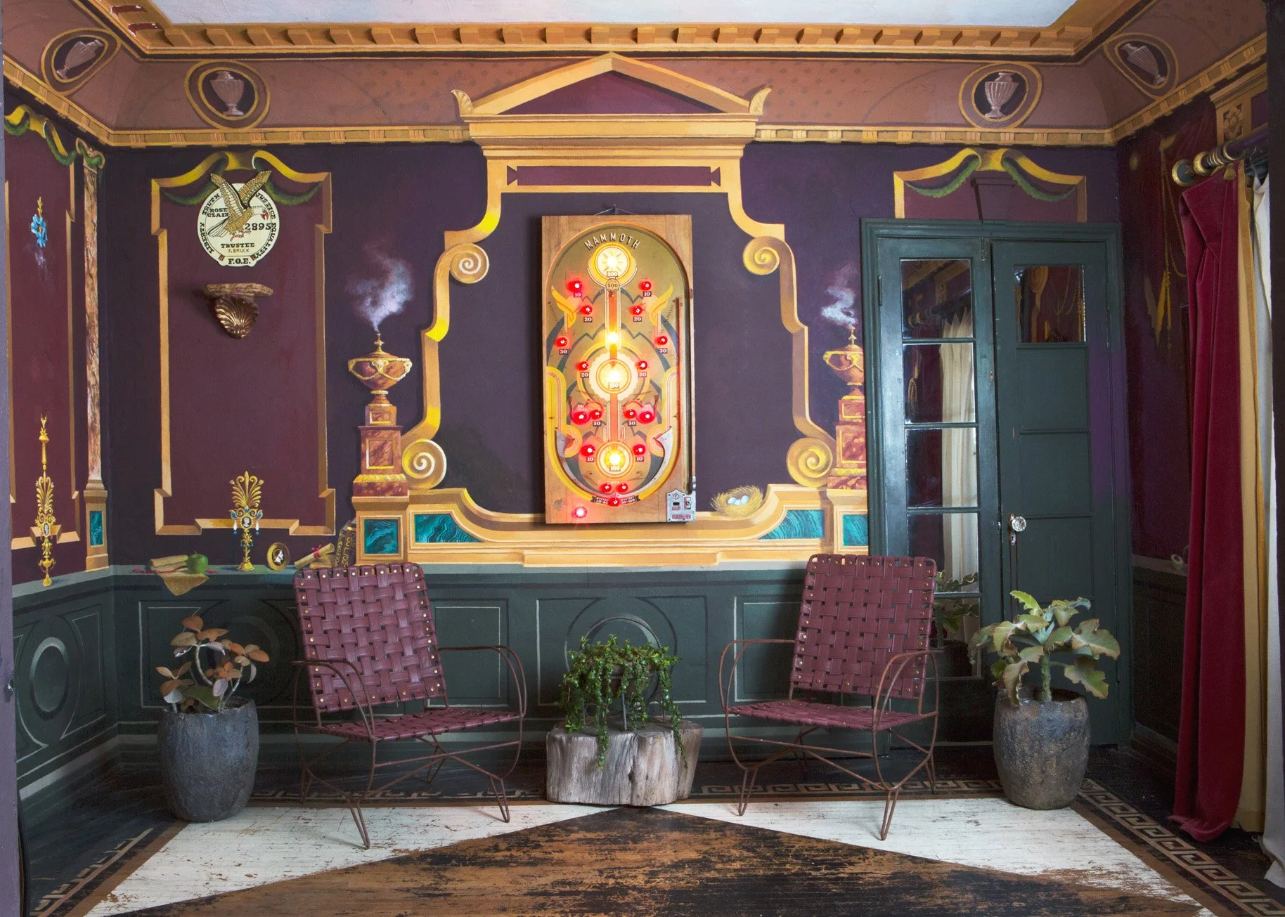 10-trompe-l'oeil-casa-larissa-jared-frank-studio.jpg