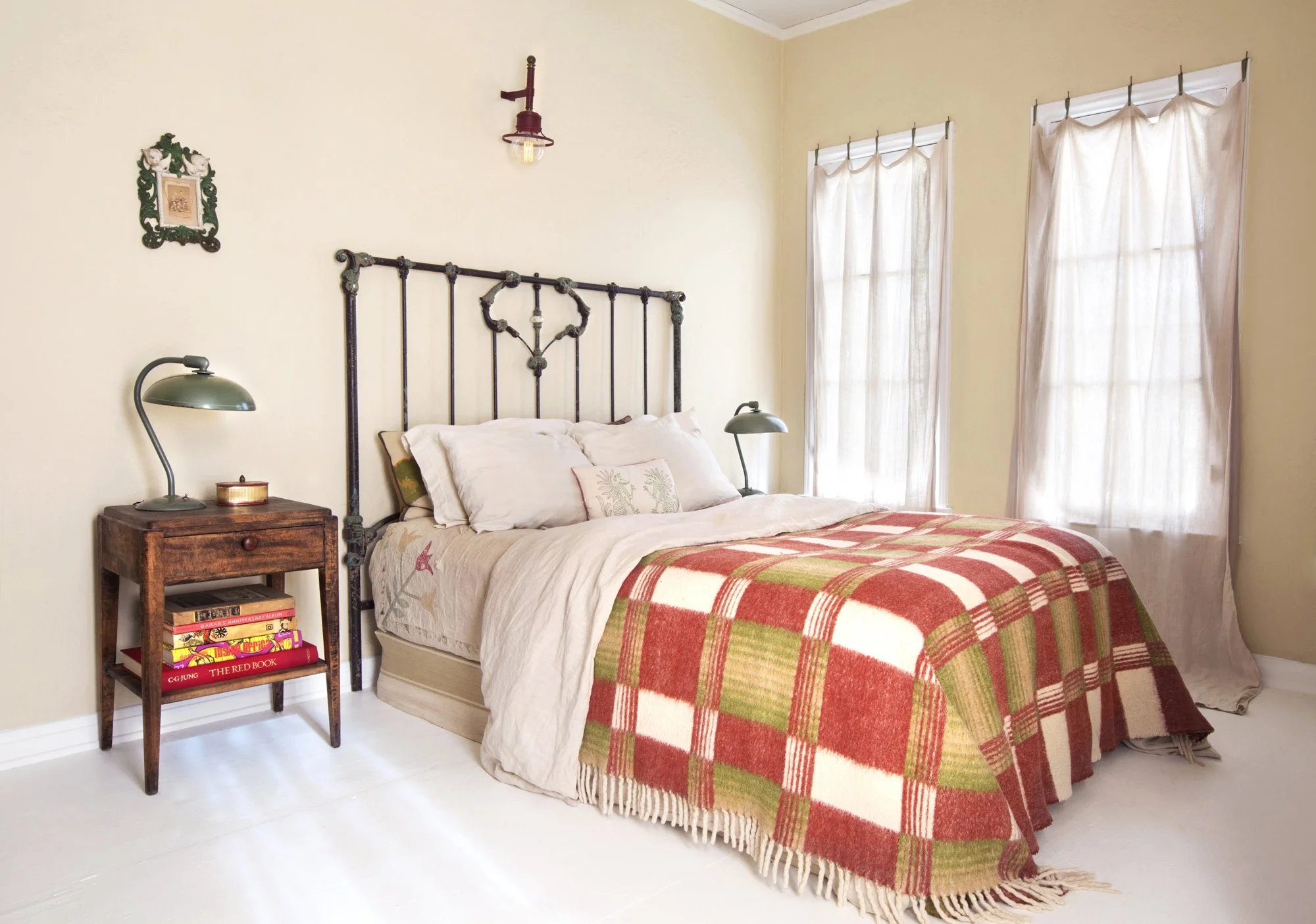 17-bedroom-casa-larissa-by-jared-frank-studio.jpg