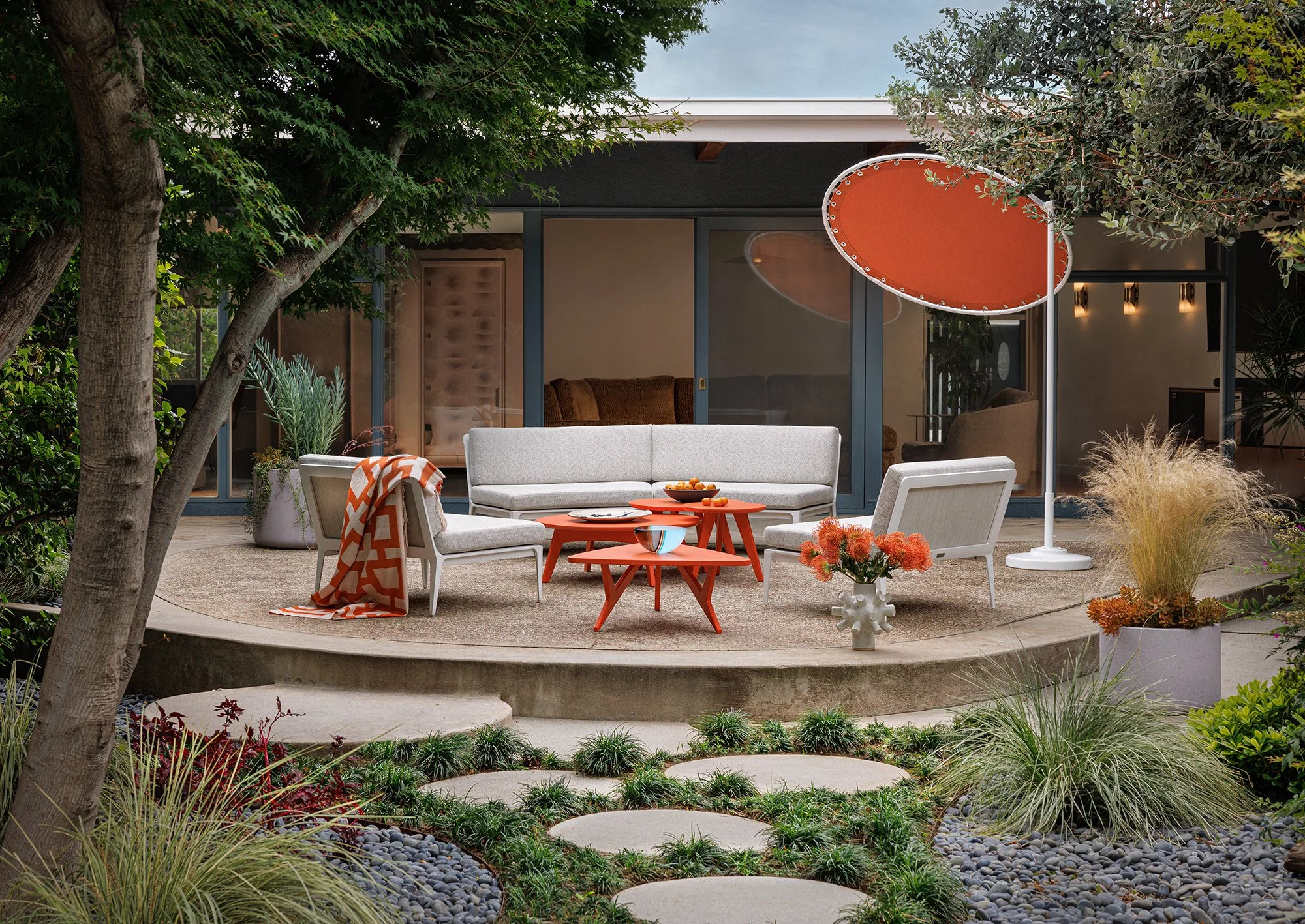 10-jared-frank-studio-ranchito-midcentury-modern-outdoor-living-room-105v4.jpg