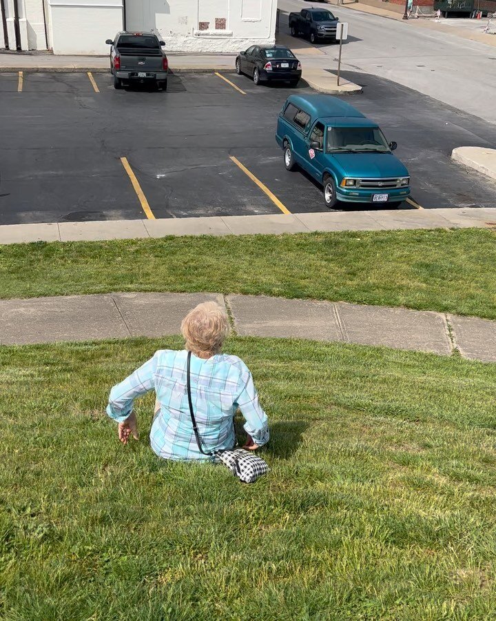 Why go all the way back and around down the stairs when you can scoot down this hill! 

This is one of the many reasons my mom is awesome! Finding a way, positive and smiling with love to everyone! 

Thanks for being an inspiration Mom! I love you!

