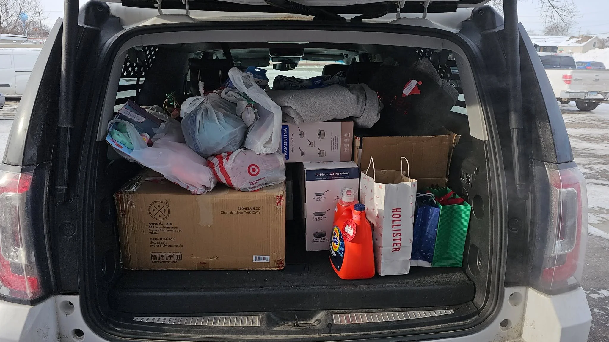 🎄💛 Giving Tree Update 💛🎄

The first round of Giving Tree gifts has been picked up by the Saint Joseph Lions Club &mdash; and this vehicle was packed full of items, ready to be wrapped and delivered. ❤️🎁

Why do we love this community so much? Be
