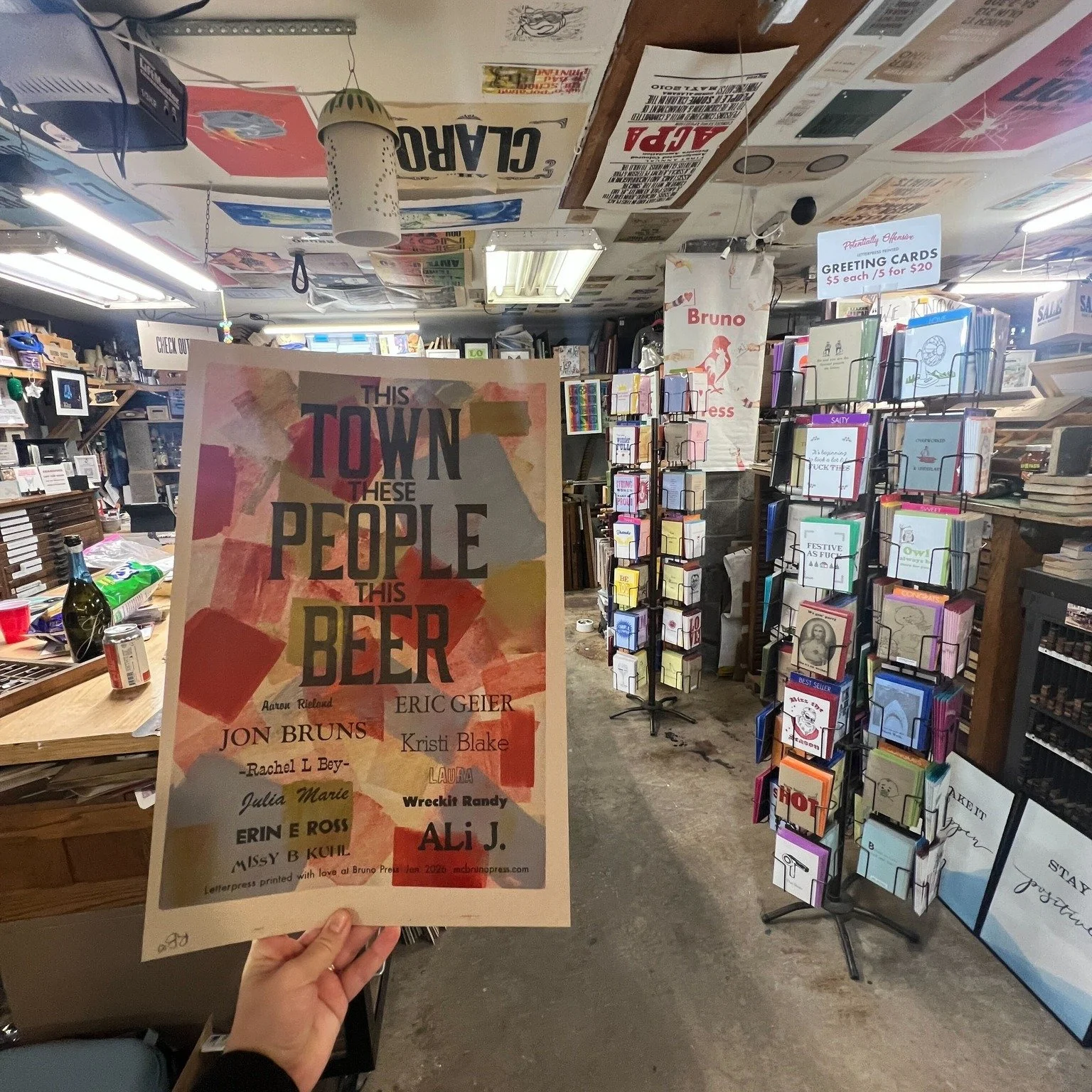 Cheers to 10 years of Bad Habit! 🍻✨

We recently celebrated a decade of brewing in the best way possible. Our incredible staff went above and beyond, hosting Eric and Aaron for a private print party at @brunopress with the one and only Mary Bruno.

