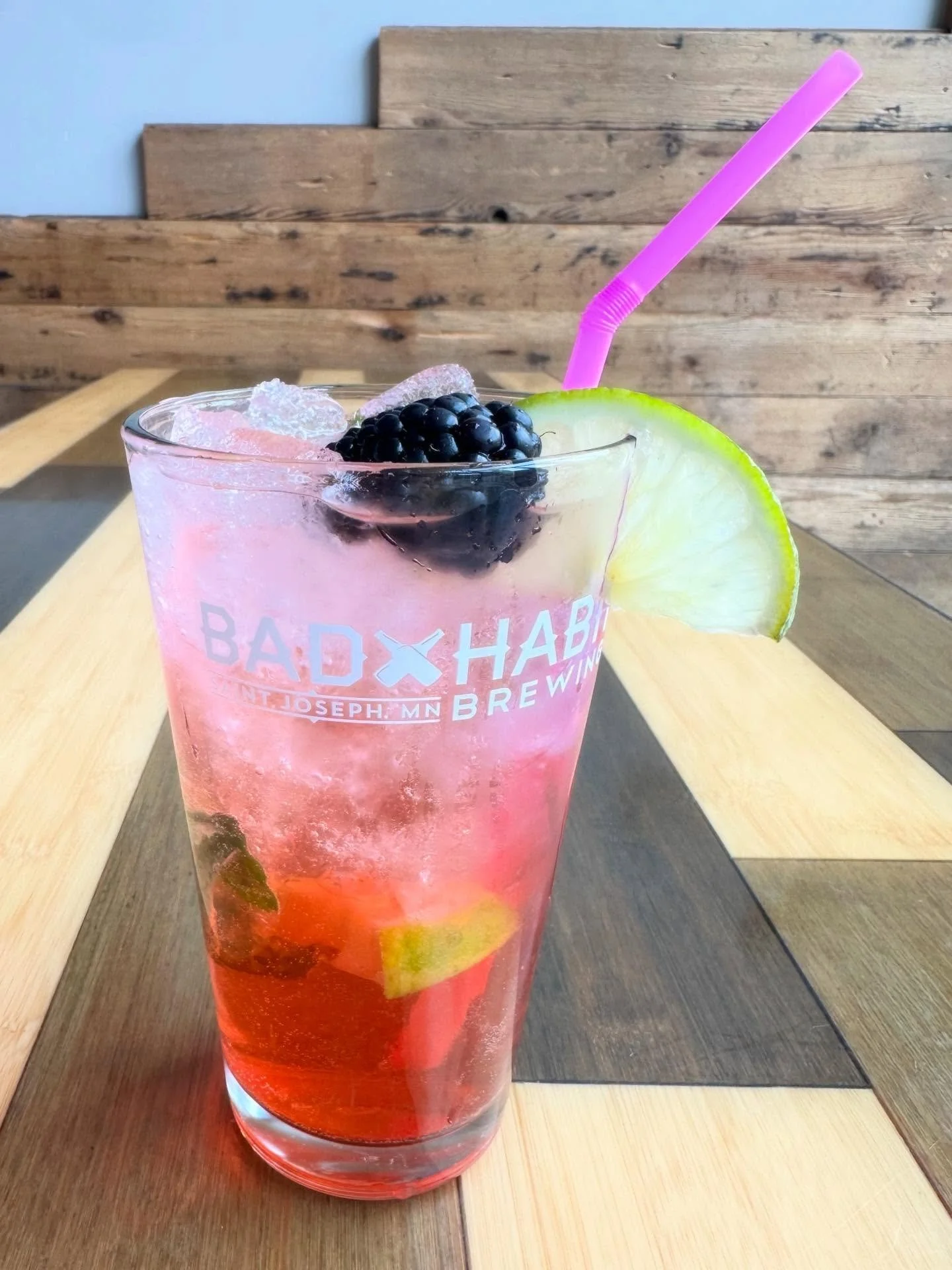 The color of midnight, the taste of summer. Our Midnight Mint Mojito is officially on tap! 

#badhabitbrewing #drinkrelease #visitjoetown