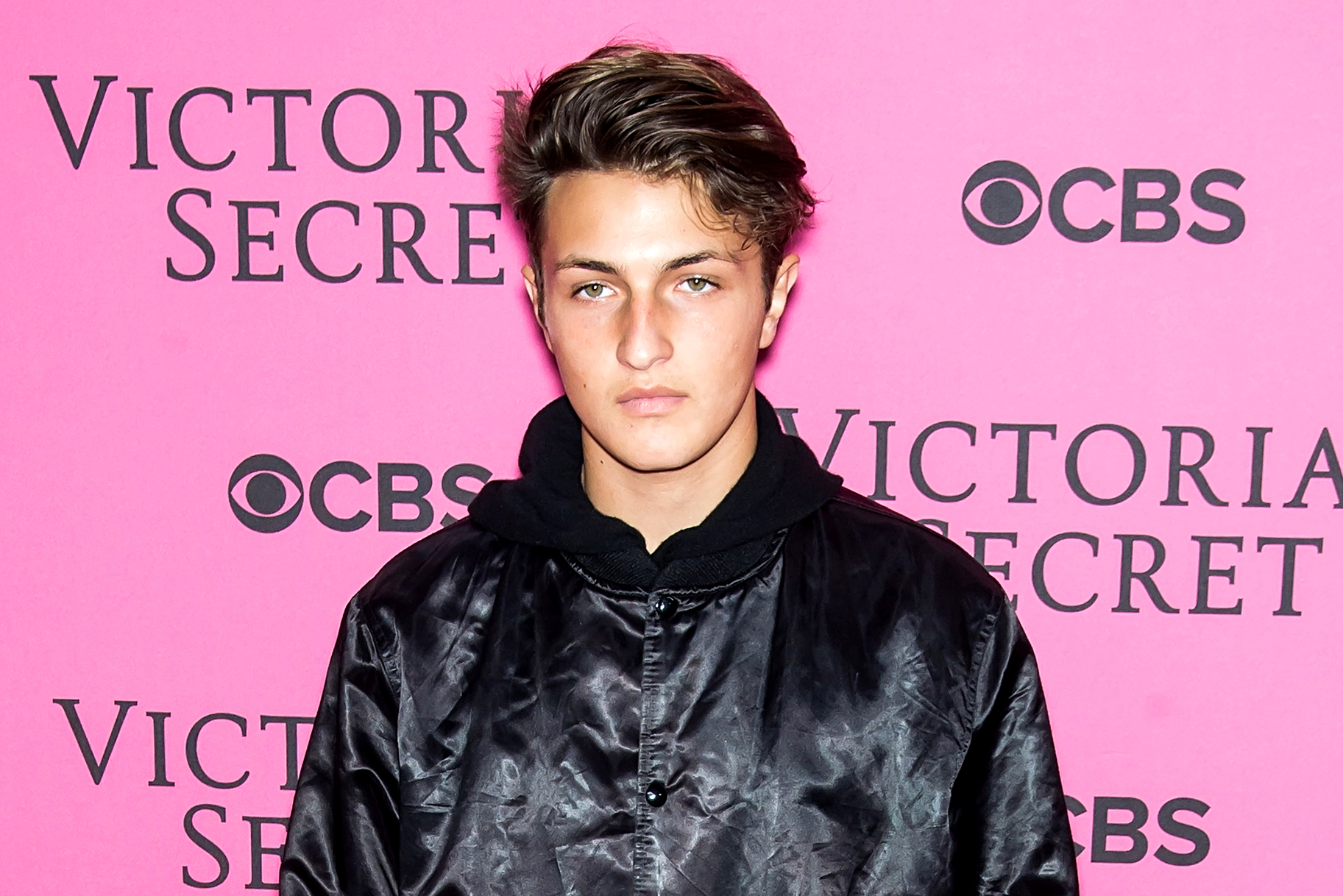 dish-022216-anwar-hadid.jpg