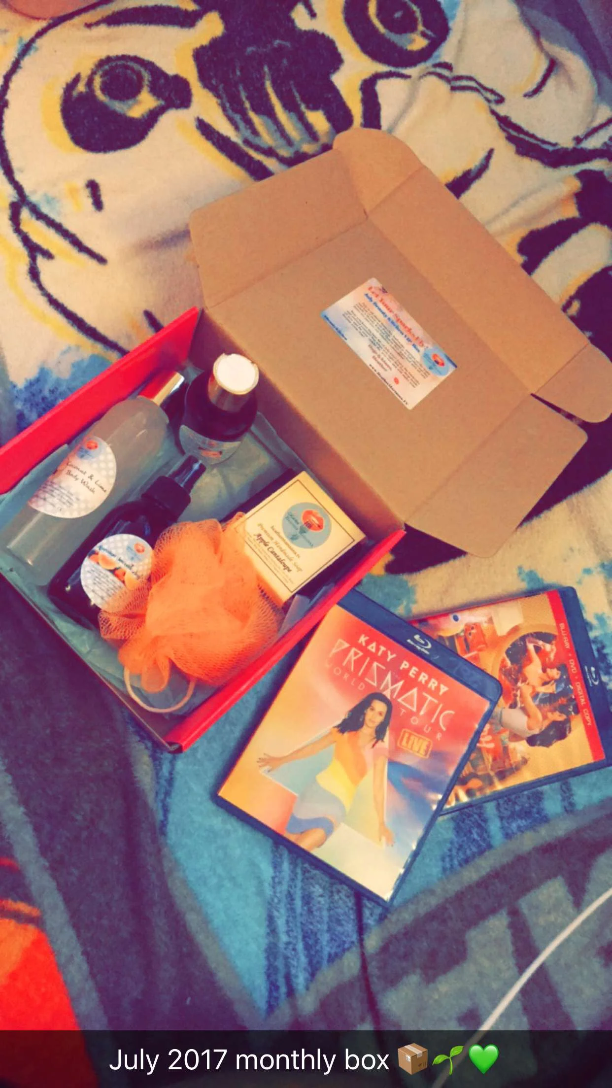 The July VIP Box in all its glory! The fireworks theme reminded of Katy Perry, so I watched her concert films while unboxing it. 