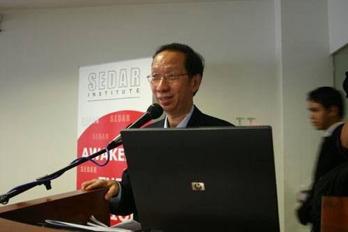 Dr Koh closes the forum.