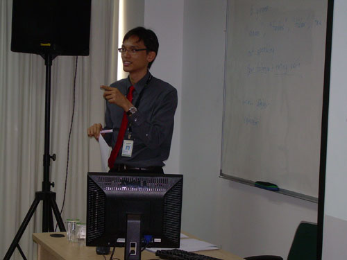 SELC lecturer Leong Han Ming gestures to make a point.