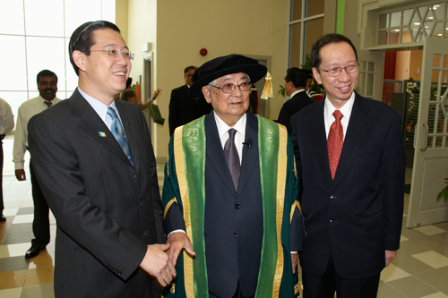 Past, present and future - Penang Chief Minister Lim Guan Eng (left) with his predecessors Tan Sri Dr Koh Tsu Koon (right) and Tun Lim.