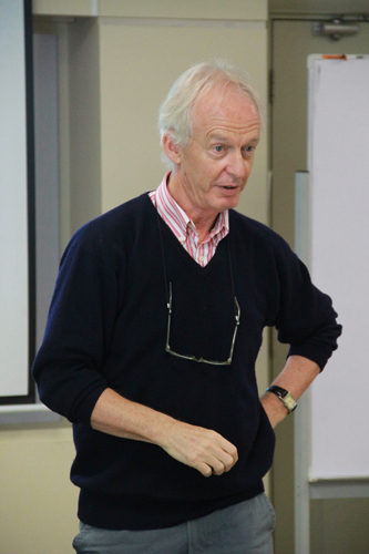 Dr David Murphy conducts a workshop.