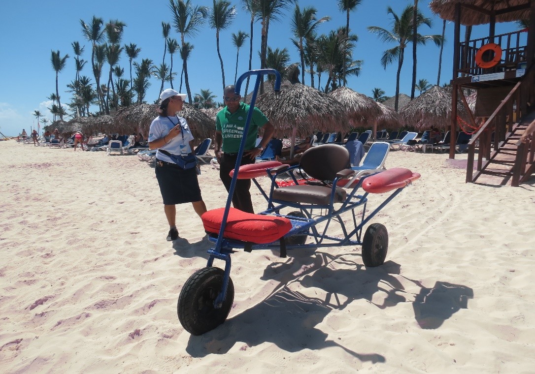 Low-cost amphibious chair