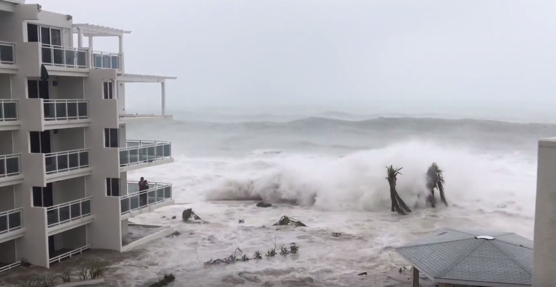 Irma eye waves2.jpg