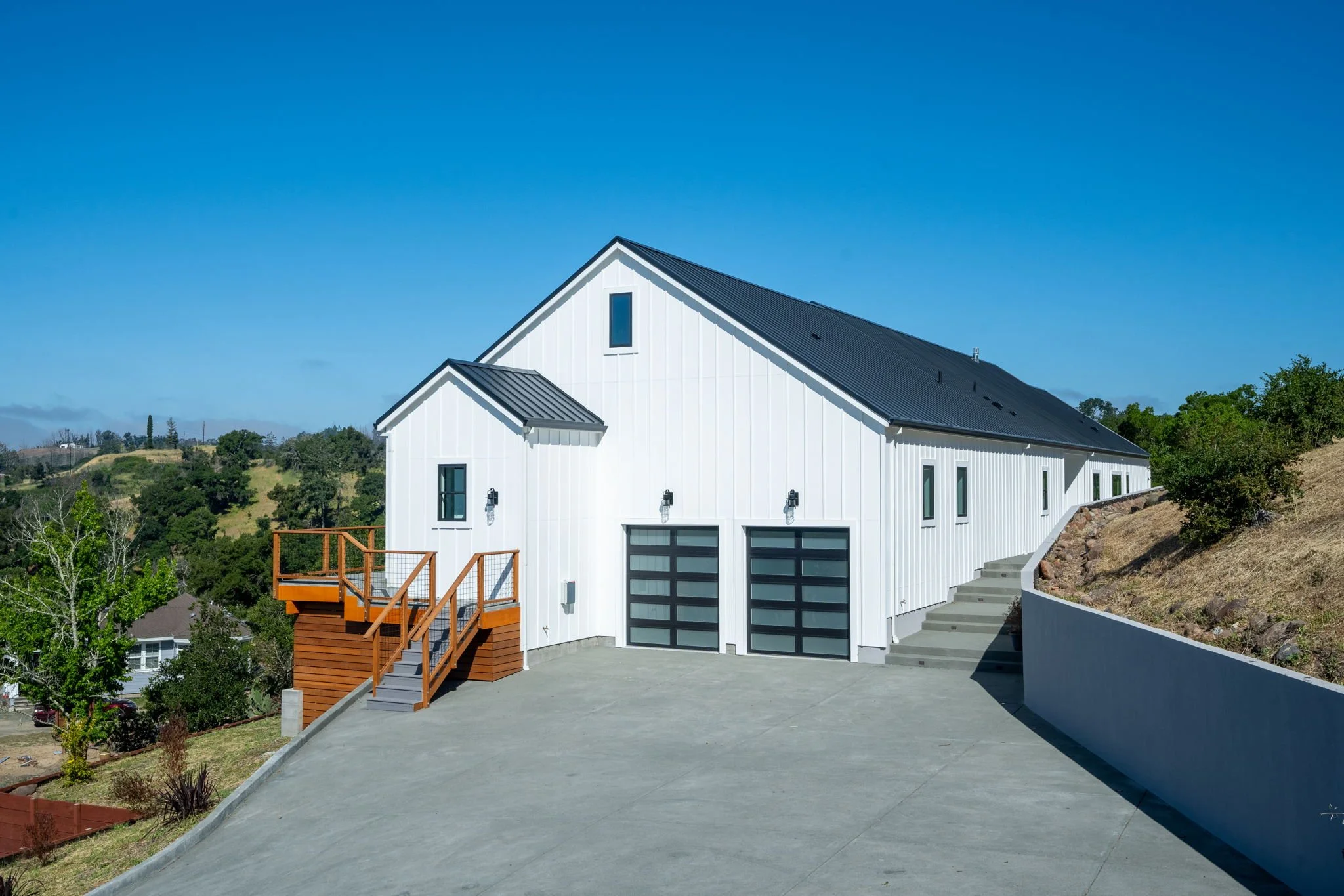 99-web-or-mls-99-print-5480 Crystal Dr_Details and Exterior-32 Kopie.jpg