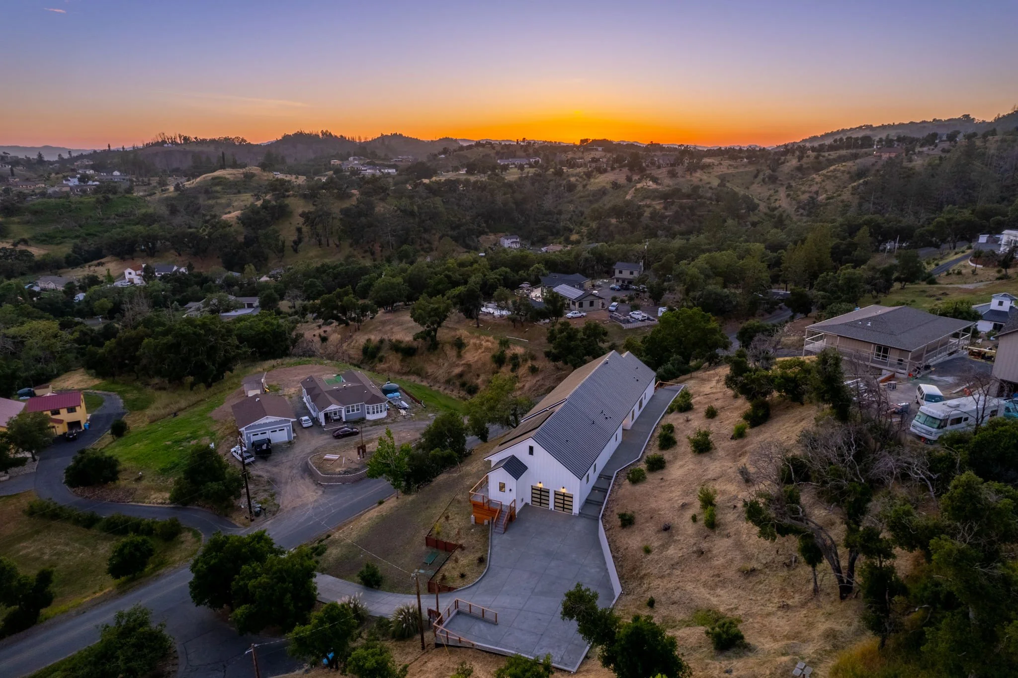 134-web-or-mls-134-print-5480 Crystal Dr_Aerials-13 Kopie.jpg