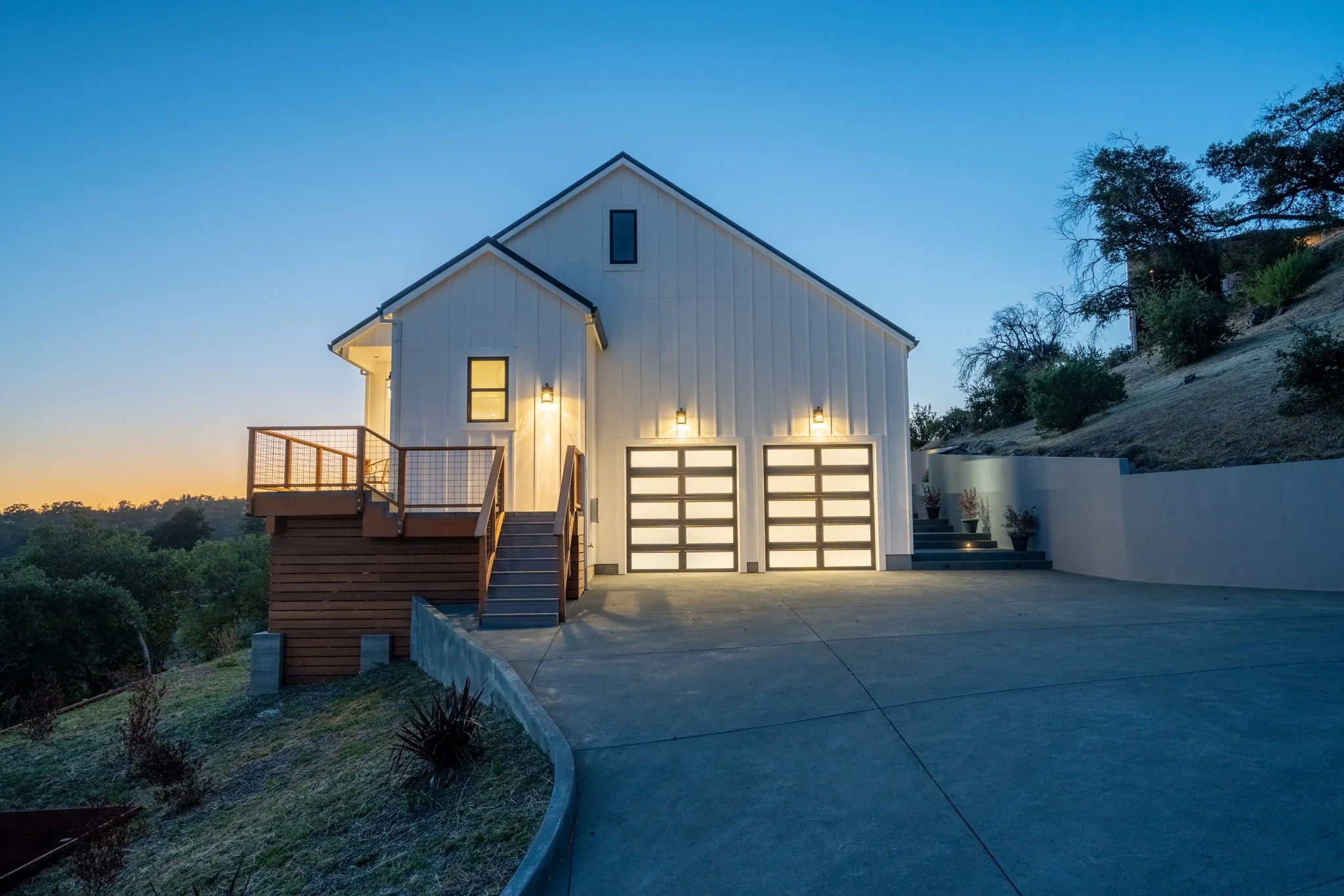 118-web-or-mls-118-print-5480 Crystal Dr_Details and Exterior-51 Kopie.jpg