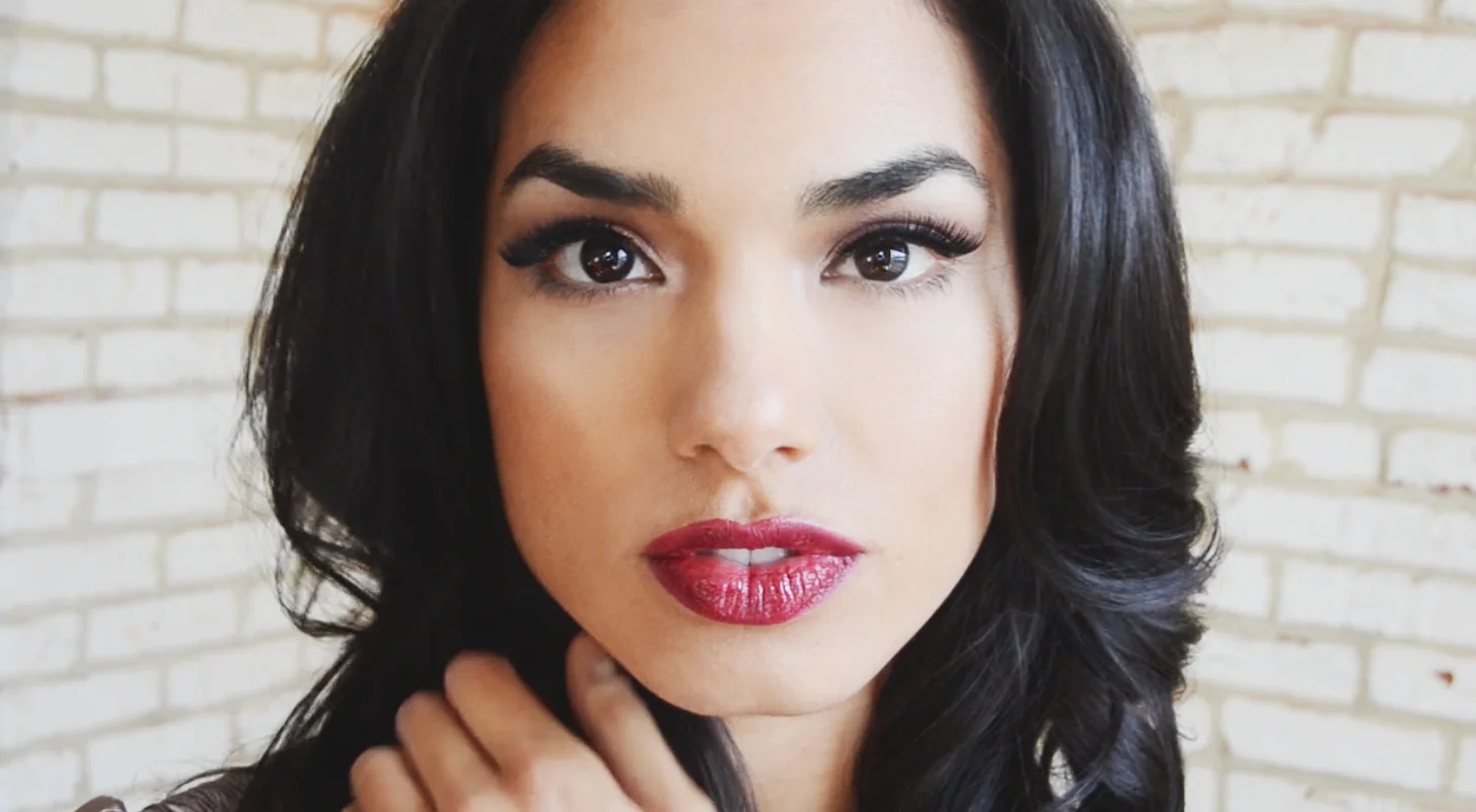 RAVISHING BEAUTY FOODS FOR A HOLIDAY GLOW