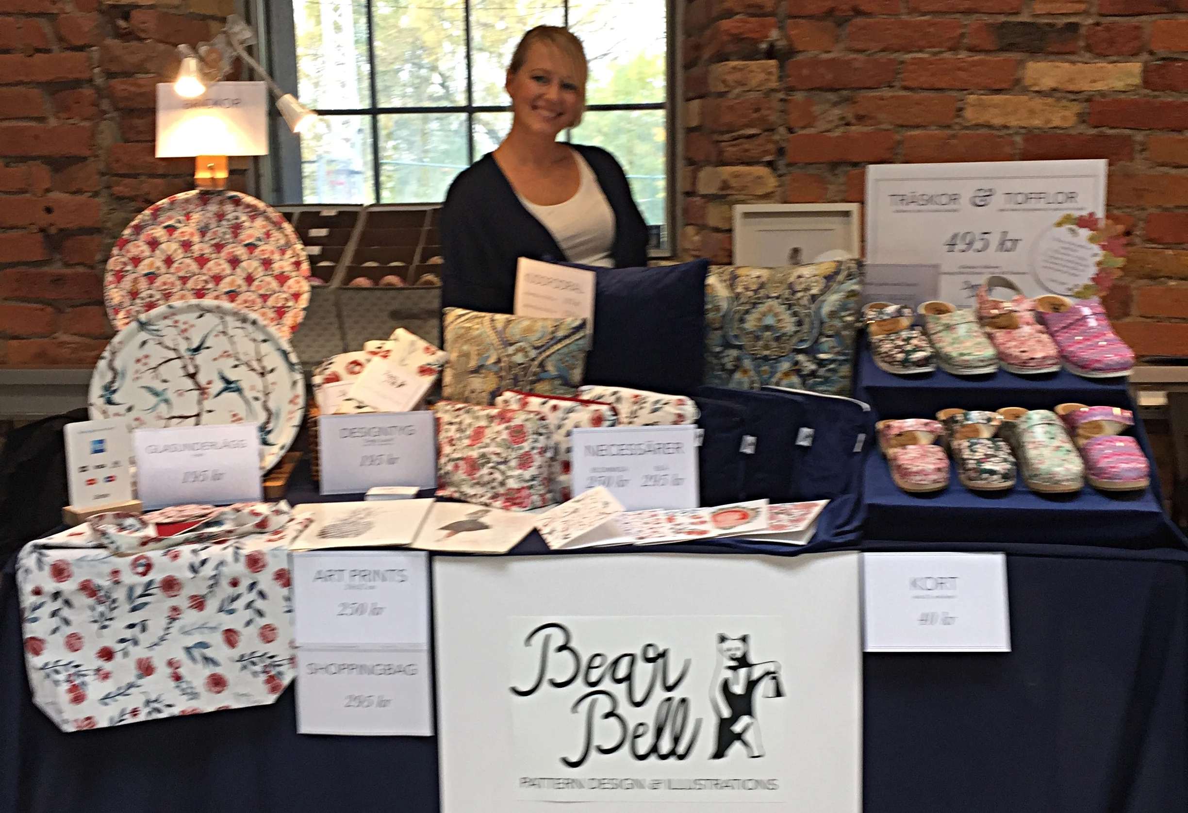 Blurry image of my table the first day. I rearranged things a million times before the weekend was over.