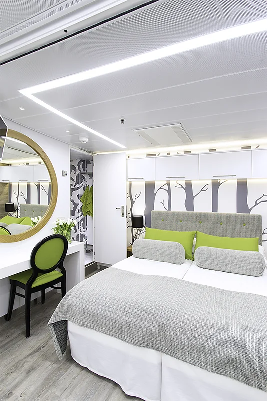 Sisustusarkkitehtuuri_galleria_Junior Suite_2.jpg